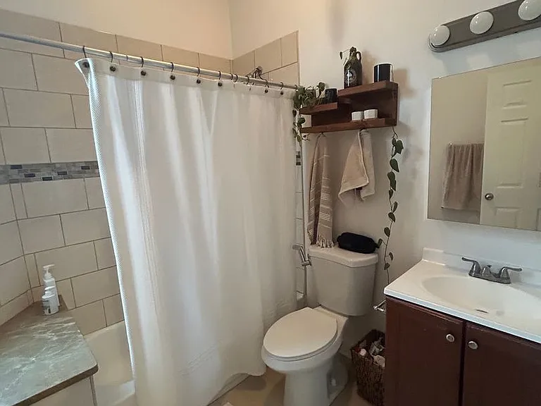2559 W North Ave #3R — Photo 8
