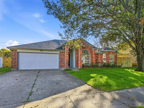 609 Thorton Ct, Cedar Hill, TX 75104