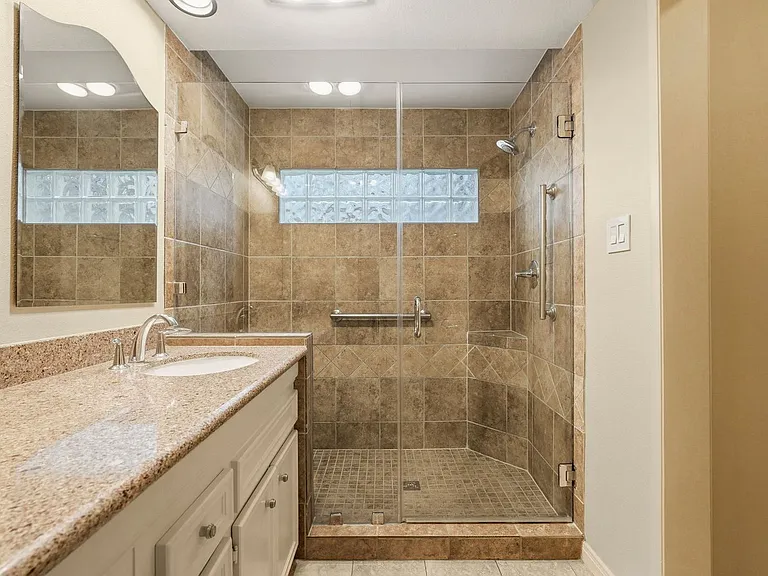 10125 Valley Forge Dr — Photo 19