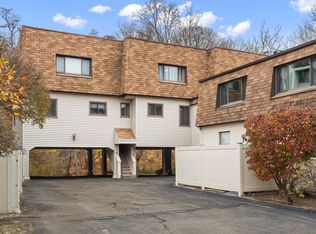 37 Riverside Ave APT D, Stamford, CT 06905