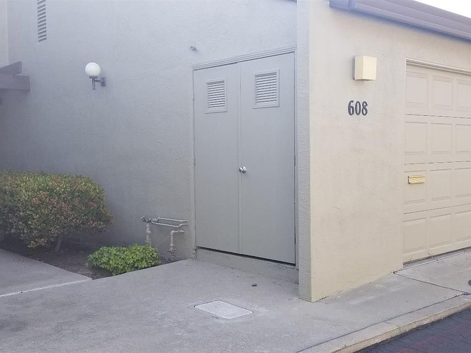 1st image of 608 Plaza De Las Sierras