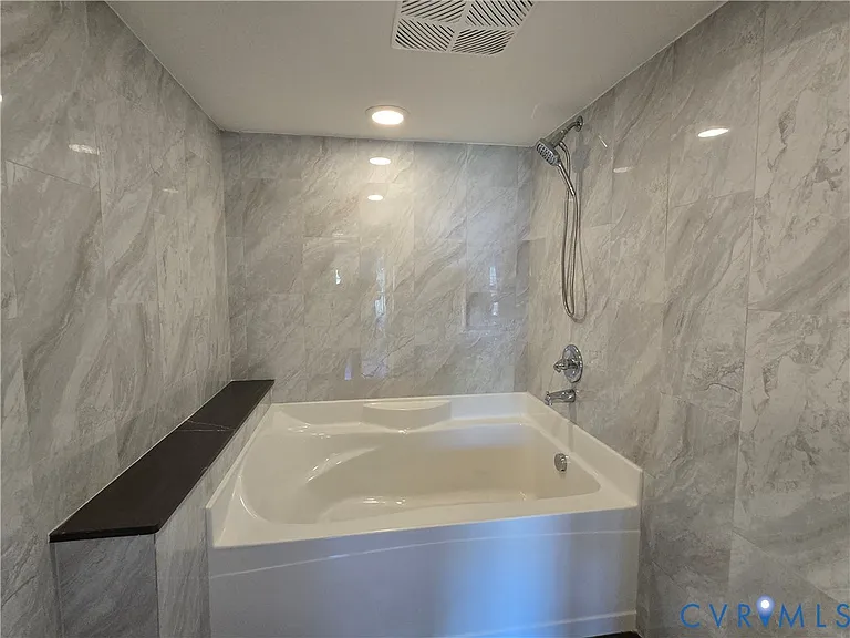 419 Airycrest Dr — Photo 30