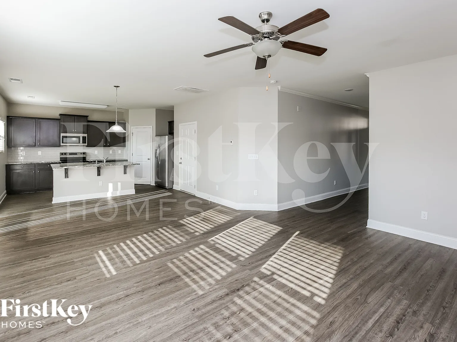 4 bed, 2.5 bath, 2106 sqft, $2,595 — Photo 4