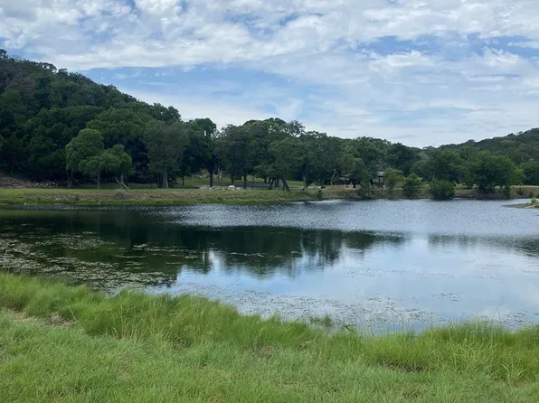 220 Dekoch Rdg, Kerrville, TX 78028