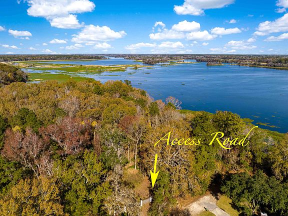 3rd image of 554 Point Comfort Rd