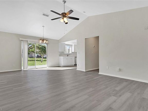 5th image of 1402 NE 3rd AVE