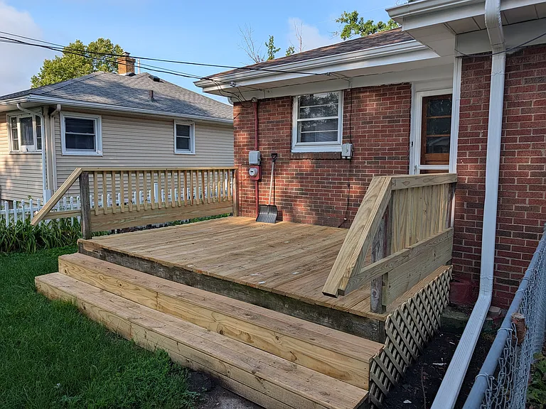 1410 Oak St — Photo 13