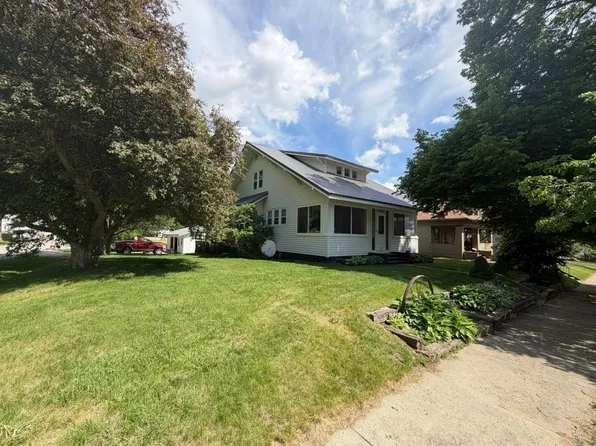 12 S Orange St, Kiron, IA 51448