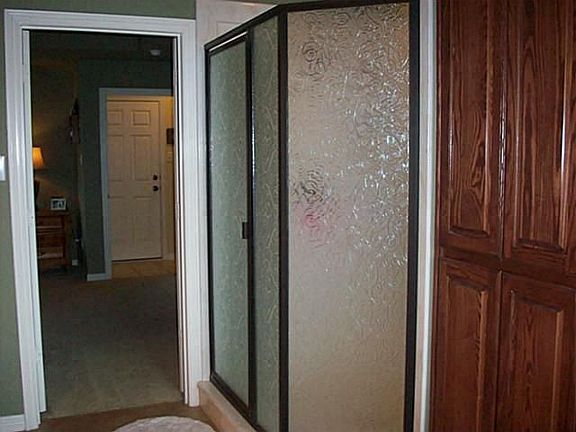 5th image of 430 Walker Ct S