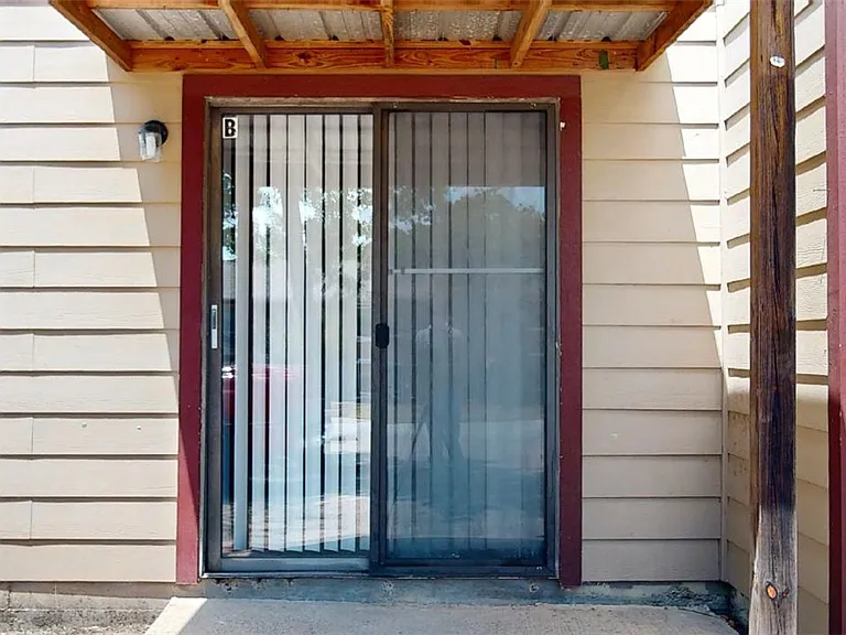 1004 Verde Dr #B — Photo 2