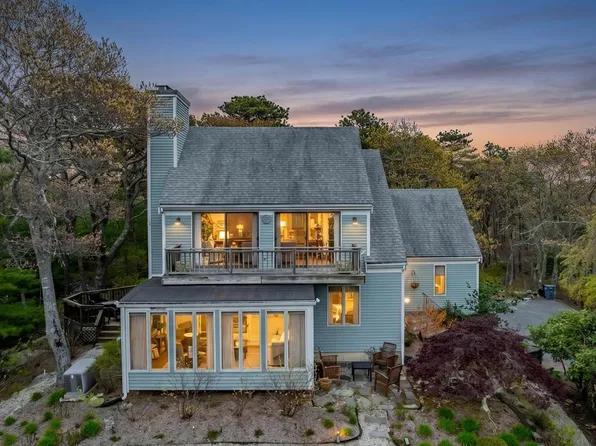87 Rockledge Drive, North Falmouth, MA 02556