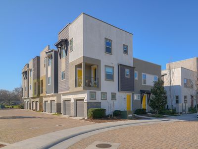 288 Log Pond Ln, Sacramento, CA, 95818