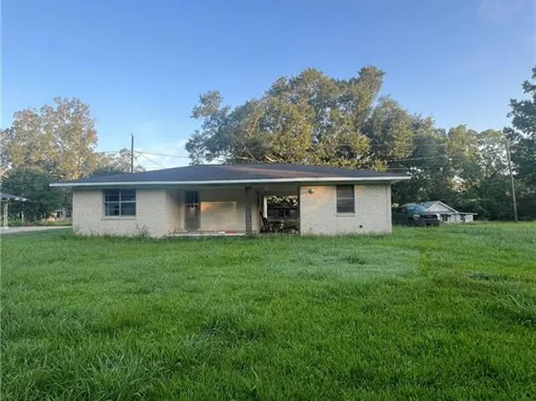 246 Spring Bayou Loop, Marksville, LA 71351