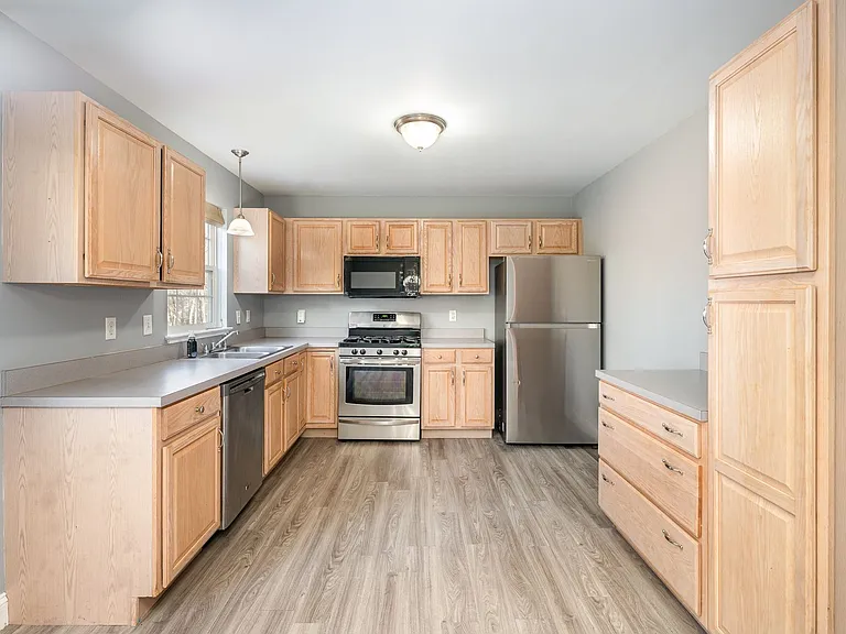 247 Buckley Dr — Photo 8