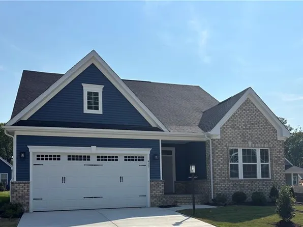 415 Tributary Ln, Carrollton, VA 23314