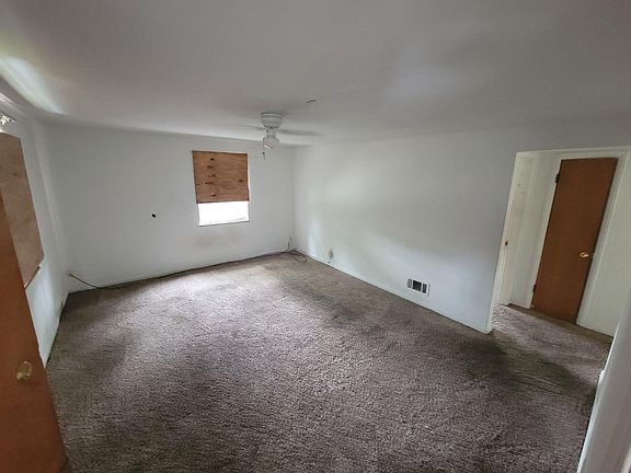2nd image of 5859 Monfort Hills Ave