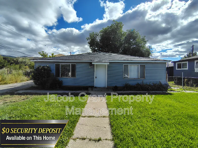 3844 Jason Ave