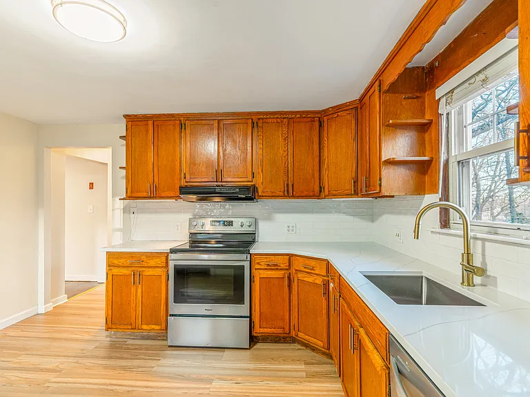 119 Green St — Photo 34
