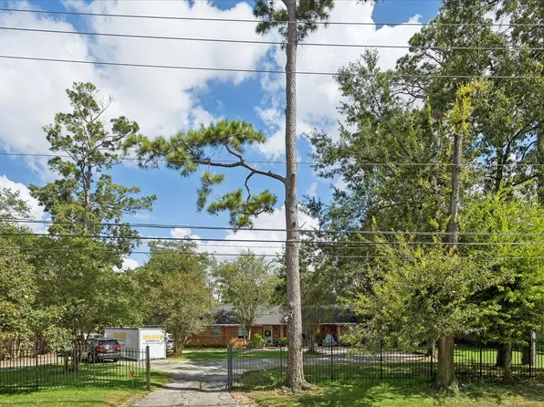 9330 Memorial Dr, Houston, TX 77024