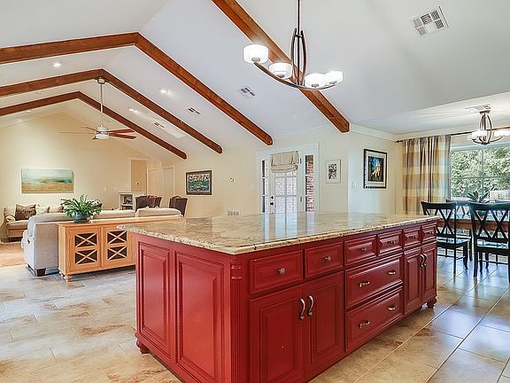 3rd image of 602 Canaan Dr