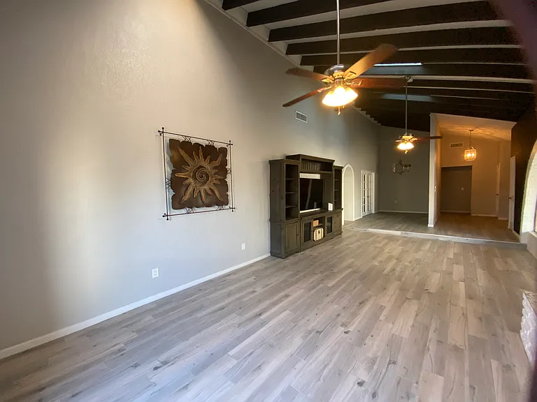 2081 E Alameda Dr — Photo 18