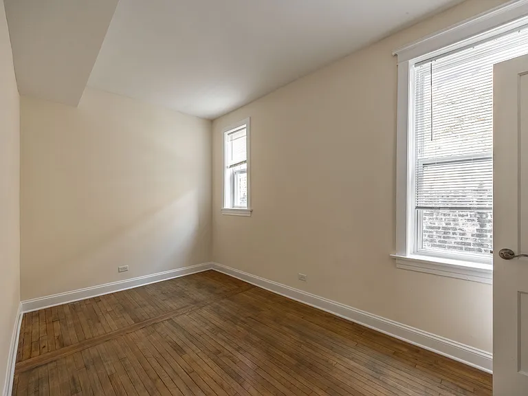 2826 N Troy St #2 — Photo 10