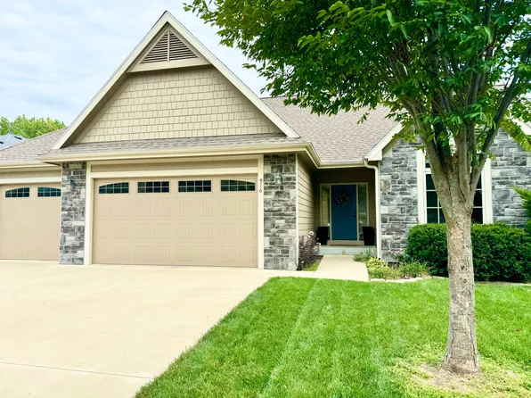 916 Diamondhead Dr, Lawrence, KS 66049