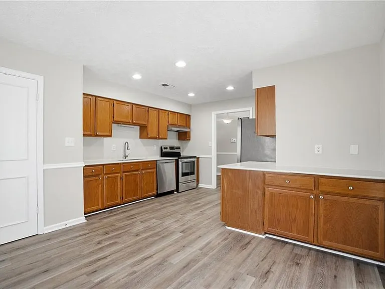 161 Brookfield Dr — Photo 10