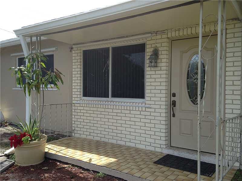 1st image of 1385 SW 24th Ave