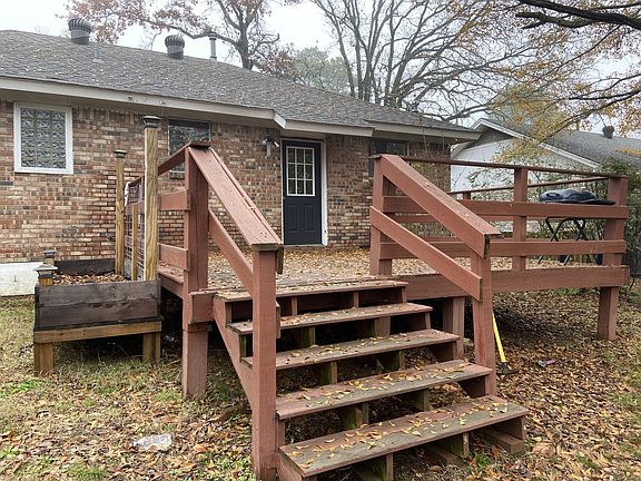 5th image of 311 Sherwood Ave #1