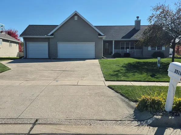 2511 Hickory Cir, Fort Dodge, IA 50501