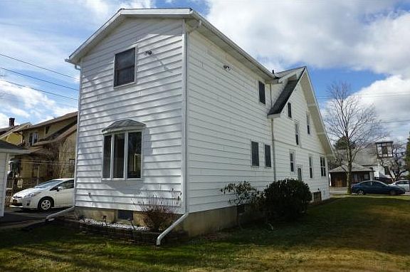 3rd image of 304 Dwight Ave