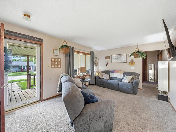 5th image of 2601 E 40th St