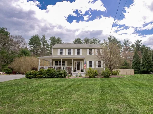 79 Fuller St, Middleboro, MA 02346