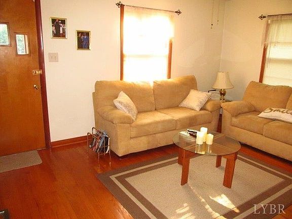 5th image of 2806 Herbert St