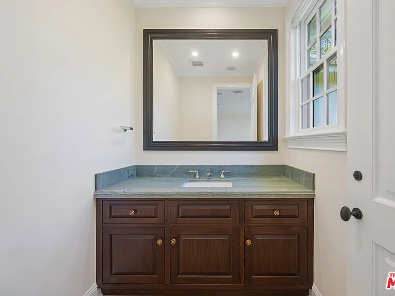 15201 McKendree Ave — Photo 12