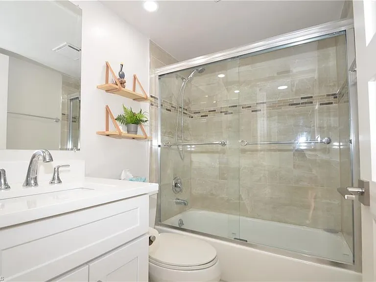 271 Southbay Dr #235 — Photo 16