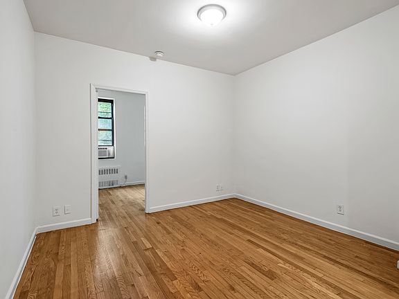 4th image of 405 E 87th St APT 4D