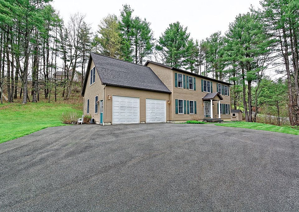 2nd image of 24 Heather Ridge Rd