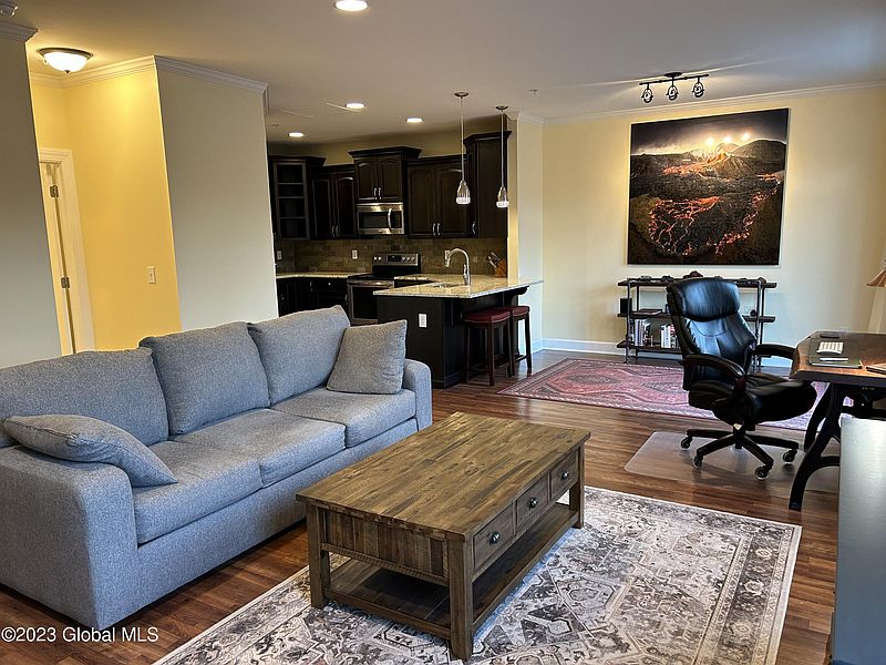5th image of 3206 Admirals Walk Drive