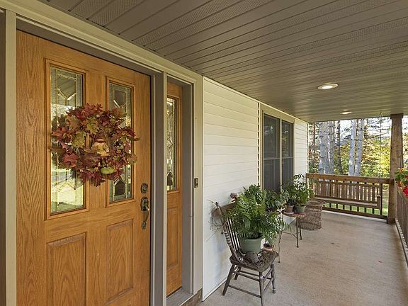 4th image of 7963 Iris Ave