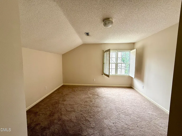 110 Palmer Meadow Ct — Photo 19