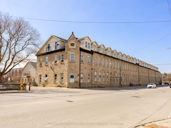 25 Concession St #215, Cambridge, ON N1R 2G6