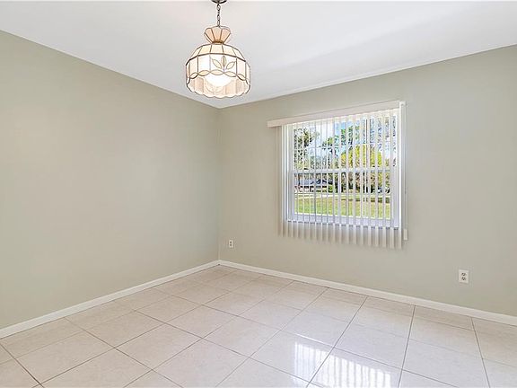5th image of 3112 Forest Dr