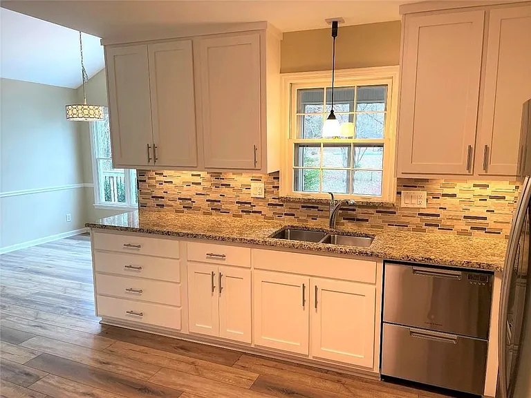 1150 Falstaff Dr — Photo 11