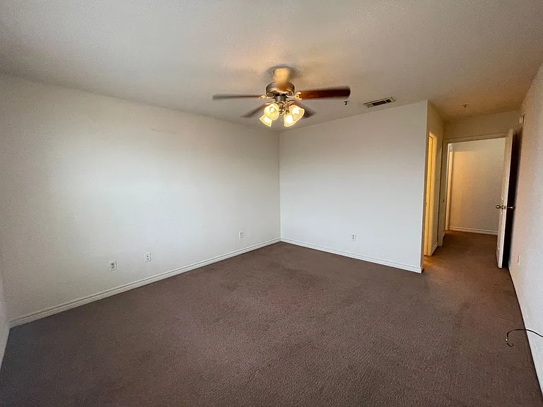 4006 Cambridge Dr — Photo 25