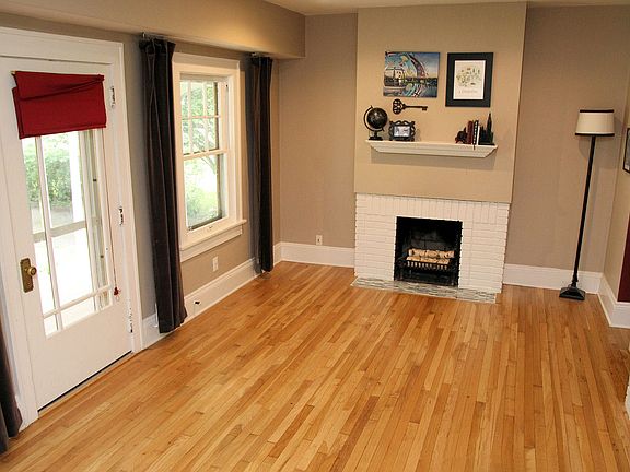 Living room Fireplace