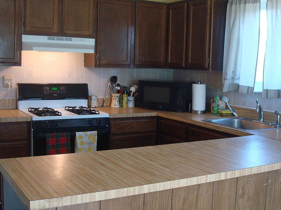 2nd image of 23 Santiago Dr W