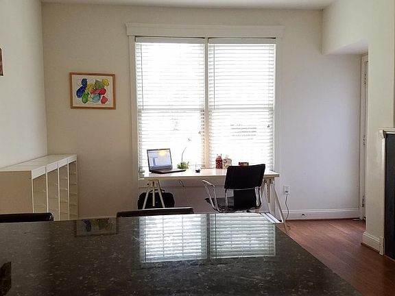 Breakfast room