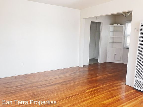 5th image of 2878 Gunn St